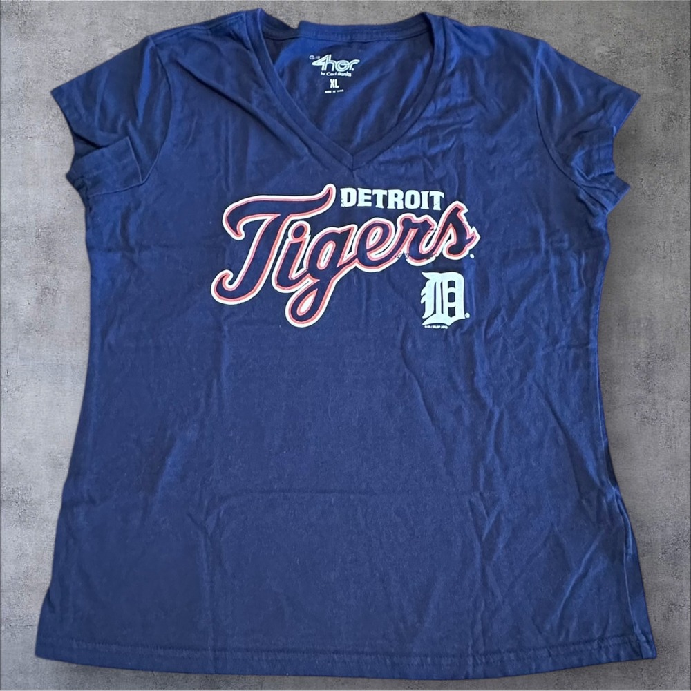 Detroit Tigers Women's XL Navy V-Neck T-Shirt G-III 4Her‎ MLB Fan Tee
